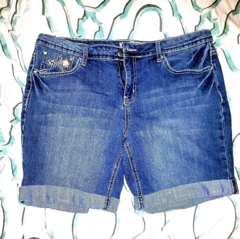 Bermuda Jean Shorts